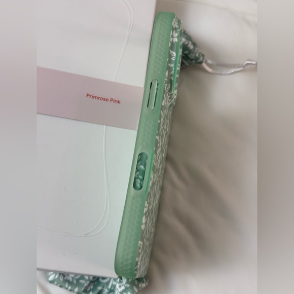 Loopy Case iPhone 16 Pro Sage Floral - Picture 4 of 8